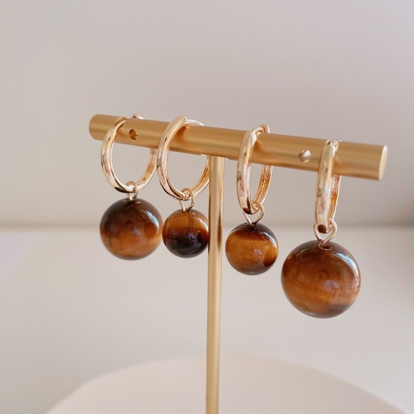 Gold plated brass natural tiger eye hoop earrings - Picture 1 of 4